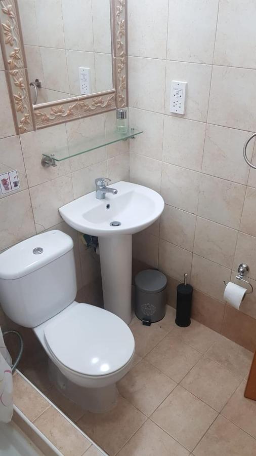 Kato Paphos Apartment In Universal Area ภายนอก รูปภาพ